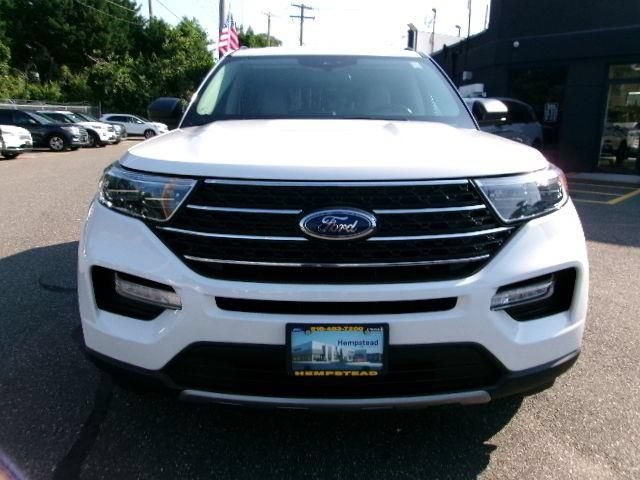 Certified 2023 Ford Explorer XLT w/ Equipment Group 202A AWD/4WD image 2