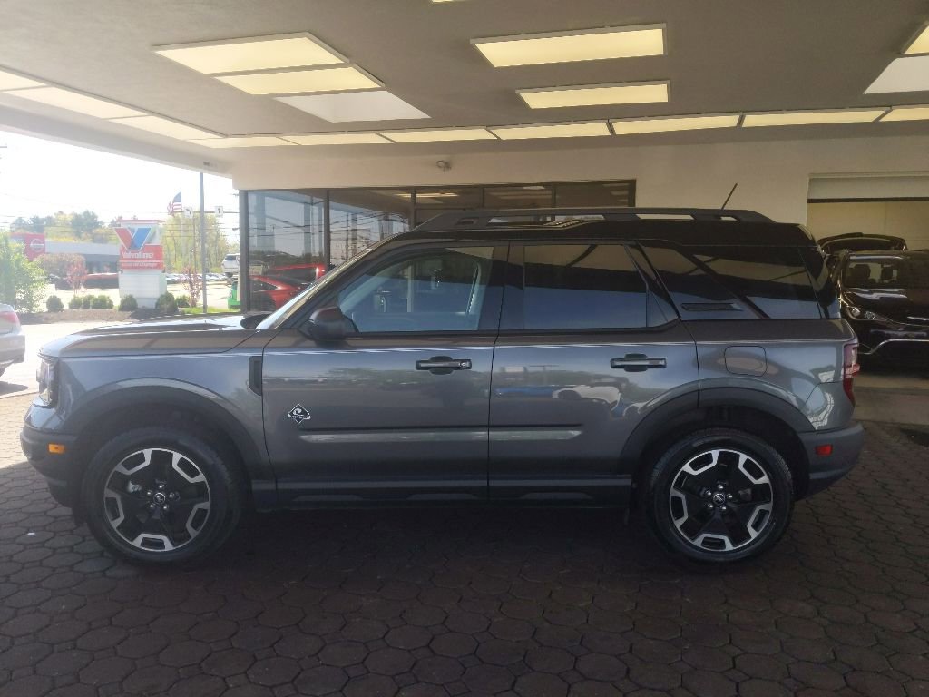 Certified 2024 Ford Bronco Sport Outer Banks w/ Tech Package AWD/4WD image 9