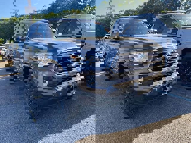 Used 2021 Toyota Tacoma SR5 RWD image 2