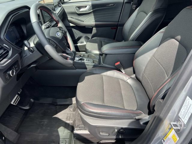 Certified 2024 Ford Escape ST-Line w/ Tech Pack #1 AWD/4WD image 18