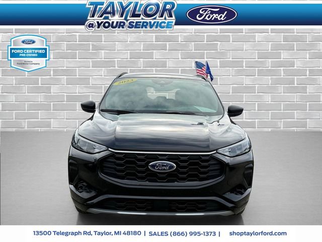 Certified 2023 Ford Escape ST-Line image 2