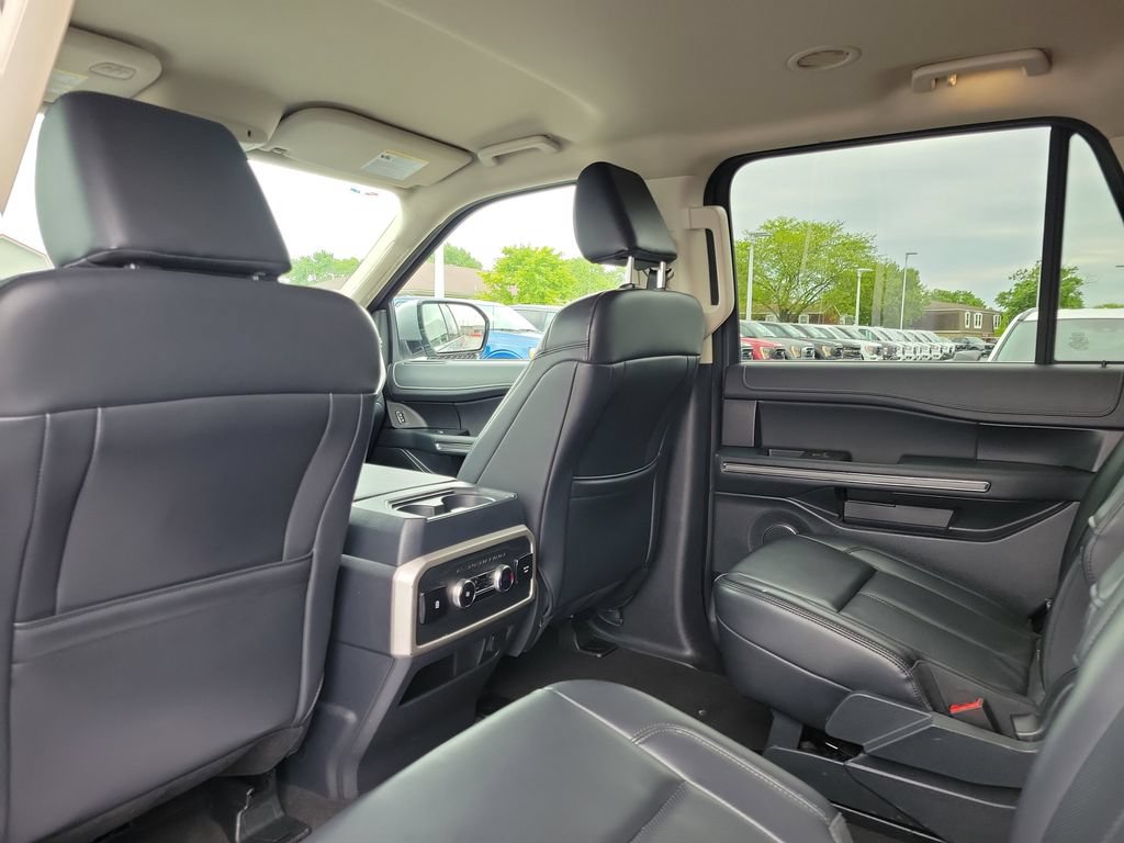 Certified 2024 Ford Expedition XLT AWD/4WD image 16