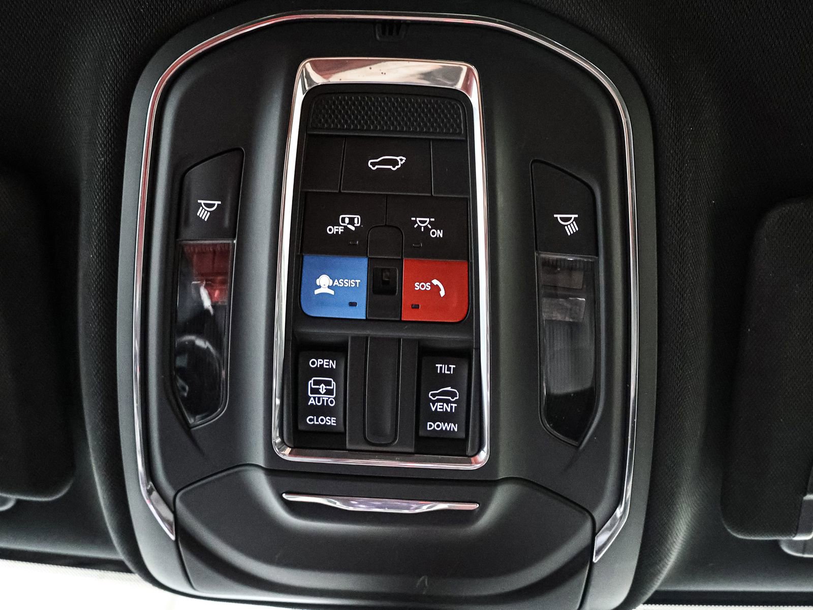 Used 2024 Jeep Grand Cherokee Laredo X w/ Luxury Tech Group I image 29