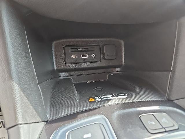 Used 2024 Chevrolet Equinox Premier image 32