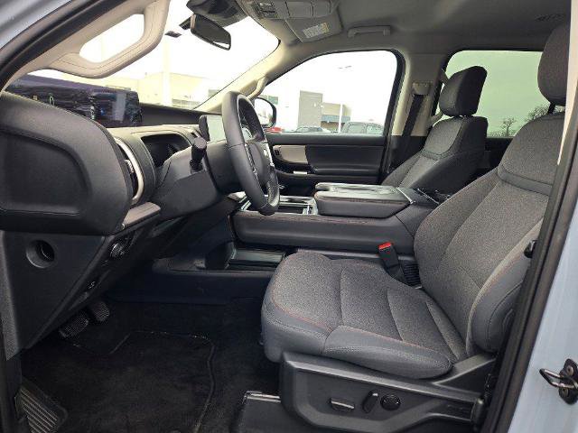 Certified 2025 Ford Expedition Active AWD/4WD image 28