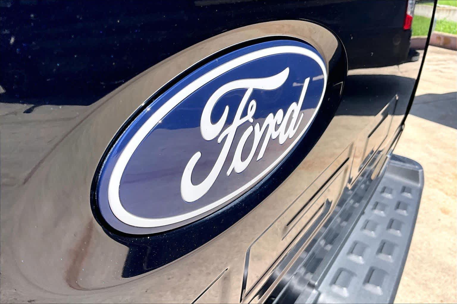 Certified 2025 Ford F150 Lightning XLT AWD/4WD image 30
