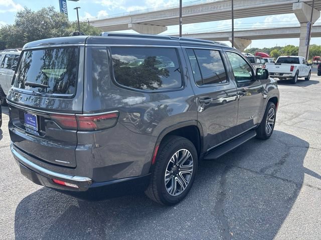 Used 2024 Jeep Wagoneer Series II w/ Flexible Seating Group RWD image 7