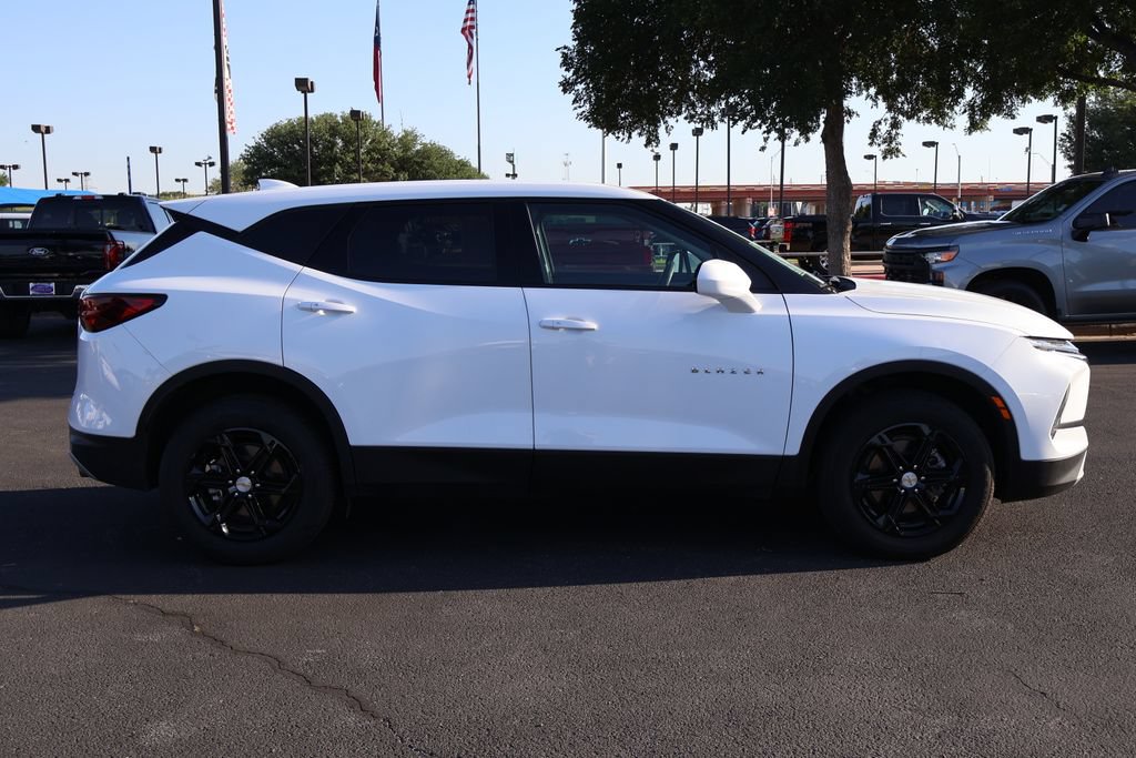 Used 2025 Chevrolet Blazer LT AWD/4WD image 13