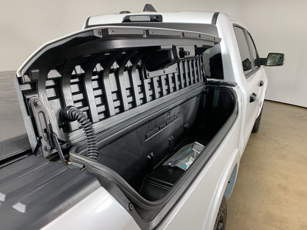 Used 2025 RAM 1500 Limited AWD/4WD image 10