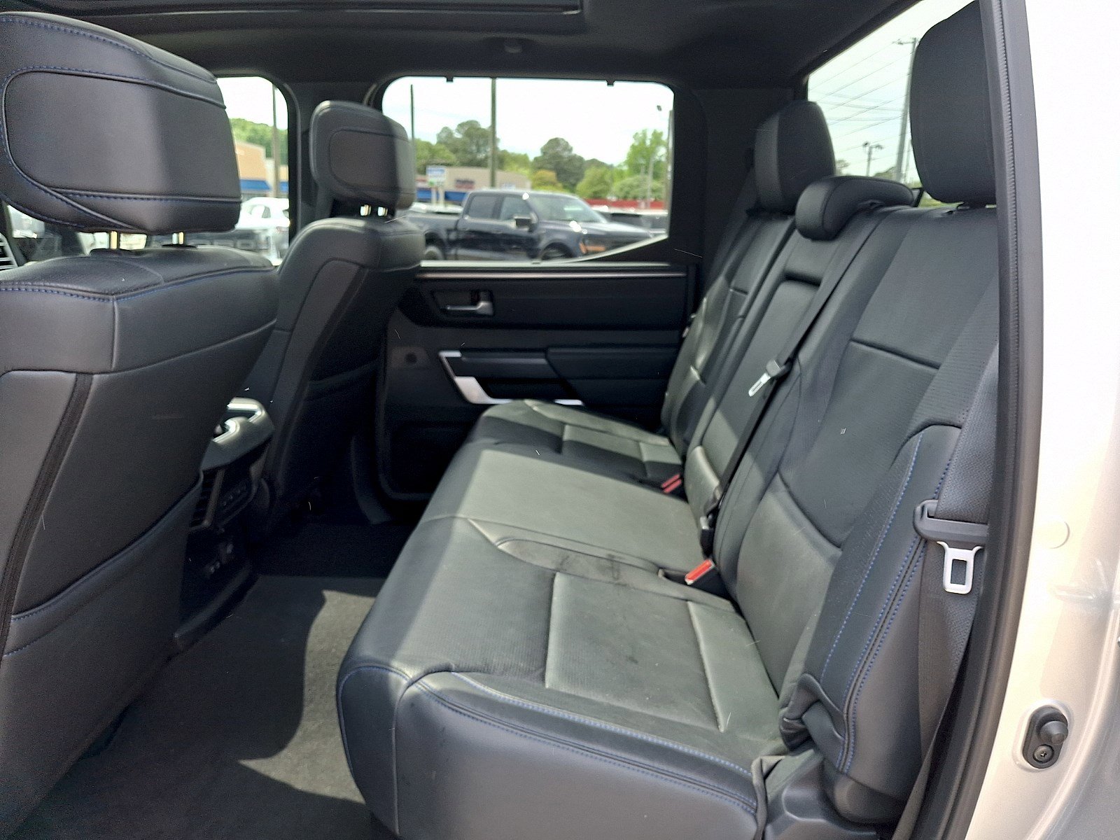 Used 2025 Toyota Tundra Platinum AWD/4WD image 10