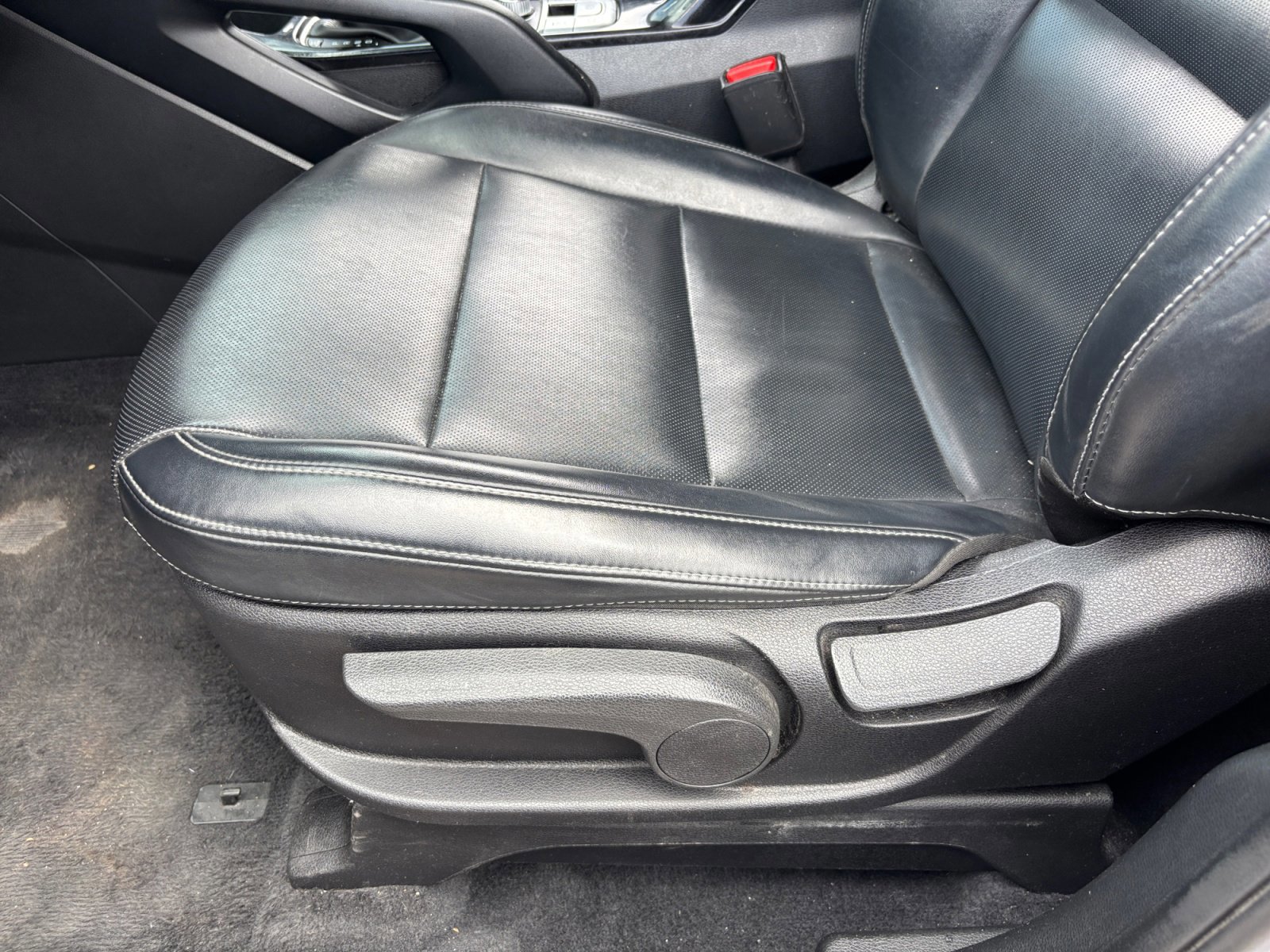 Used 2022 Kia Telluride LX image 13