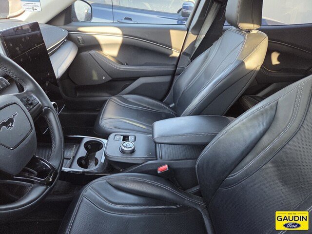 Certified 2024 Ford Mustang Mach-E Premium AWD/4WD image 5
