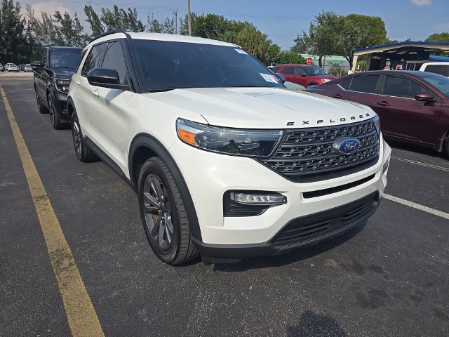 Certified 2023 Ford Explorer XLT w/ Equipment Group 202A RWD image 1