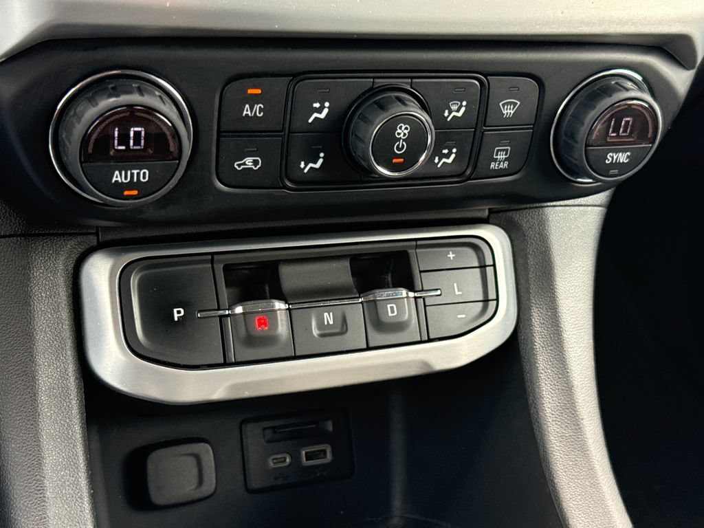 Used 2021 GMC Acadia SLT AWD/4WD image 22
