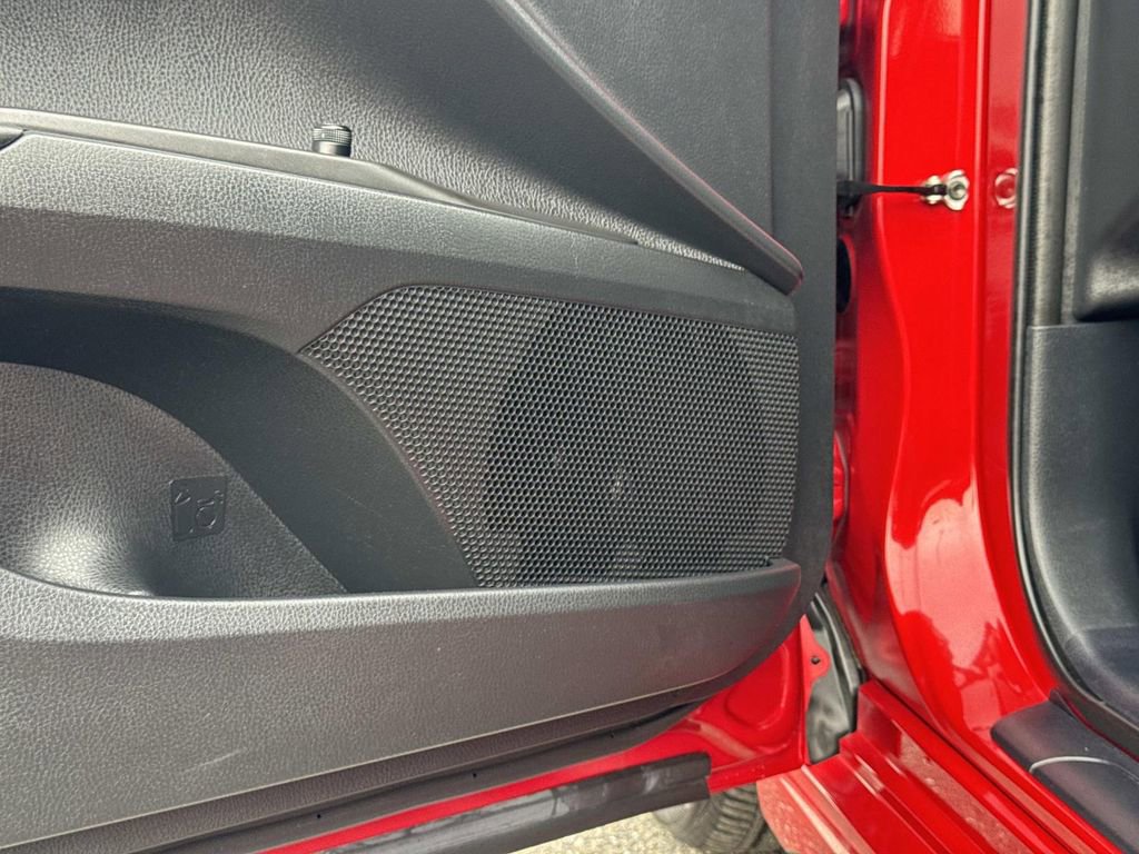 Used 2023 Toyota Camry SE image 18