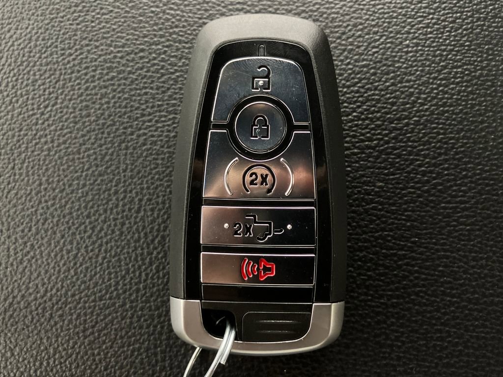 Certified 2022 Ford F150 XLT w/ Equipment Group 302A High image 33