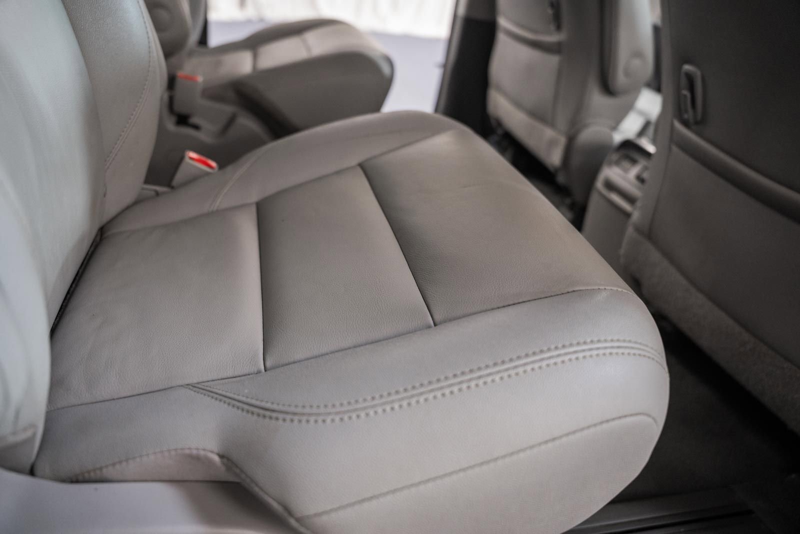 Used 2020 Toyota Sienna XLE w/ XLE Navigation Package image 39