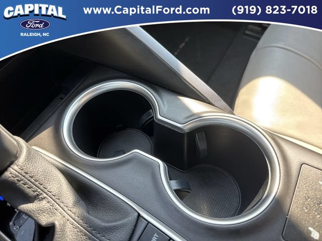 Used 2023 Toyota Camry XLE FWD image 31