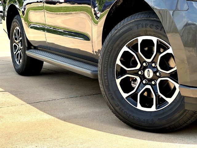 Certified 2022 Ford Expedition XLT RWD image 6