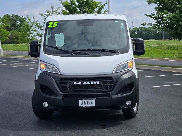 Used 2025 RAM ProMaster 2500 w/ Convenience Group FWD image 2