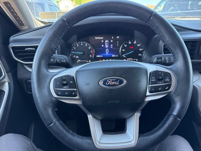 Certified 2023 Ford Explorer XLT w/ Equipment Group 202A AWD/4WD image 12