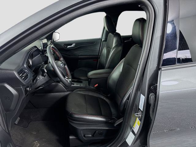 Certified 2025 Ford Escape ST-Line AWD/4WD image 19