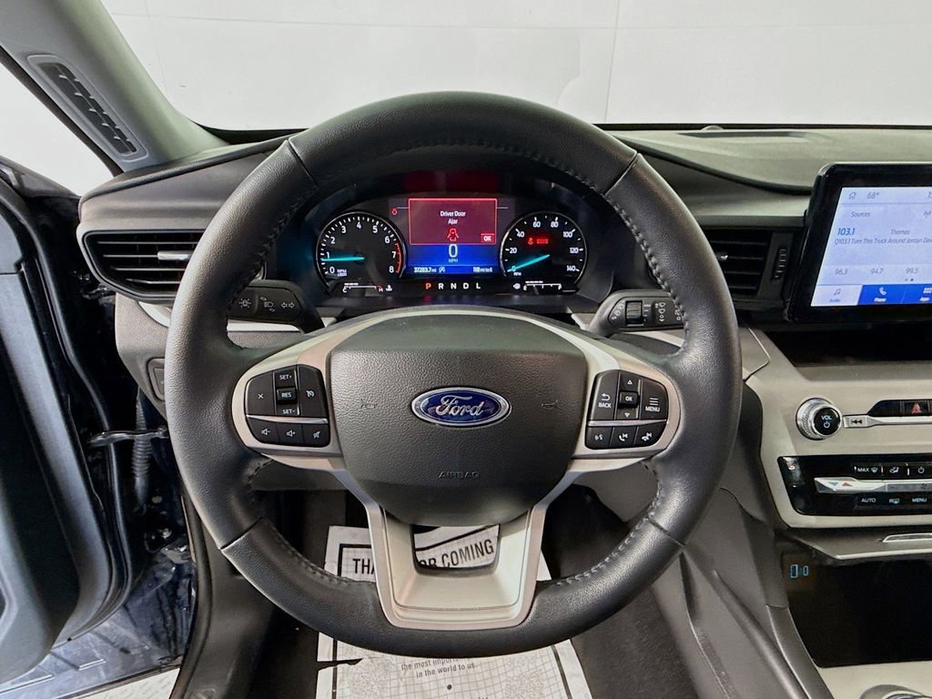 Certified 2023 Ford Explorer XLT image 16