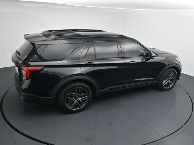 Certified 2025 Ford Explorer ST AWD/4WD image 32