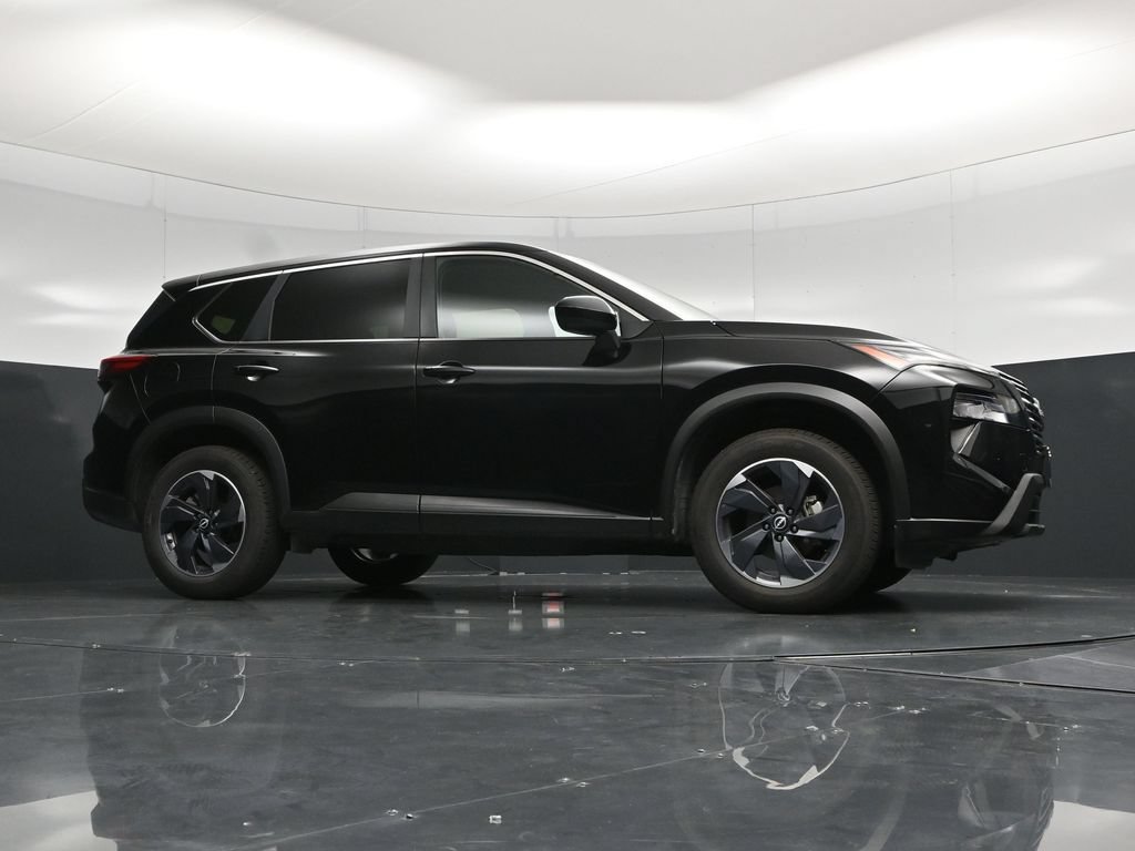 Used 2024 Nissan Rogue SV AWD/4WD image 45