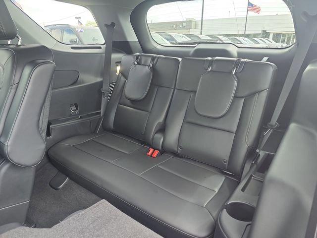 Certified 2023 Ford Explorer XLT w/ Equipment Group 202A RWD image 27