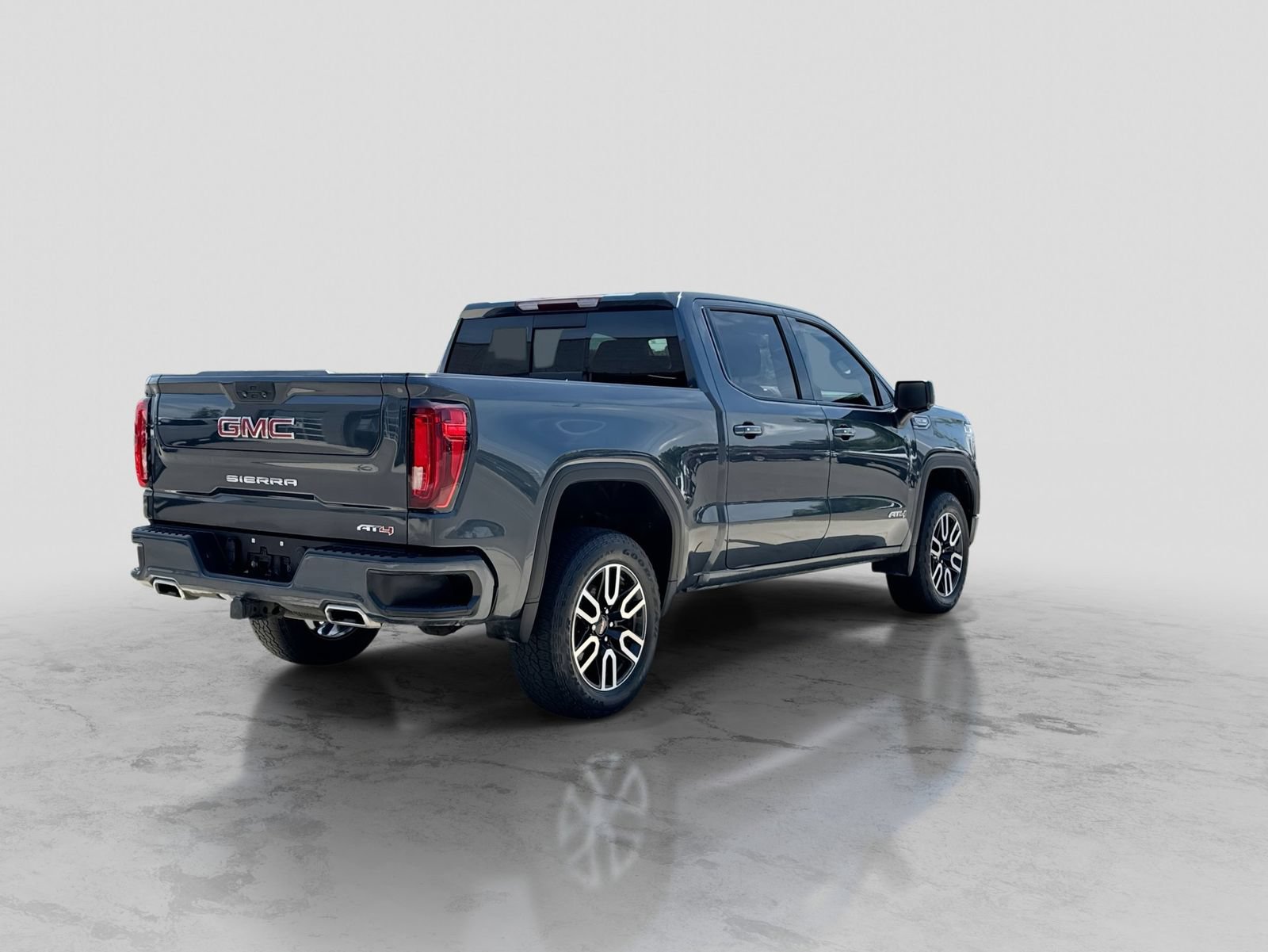 Used 2022 GMC Sierra 1500 AT4 w/ AT4 Preferred Package AWD/4WD image 8
