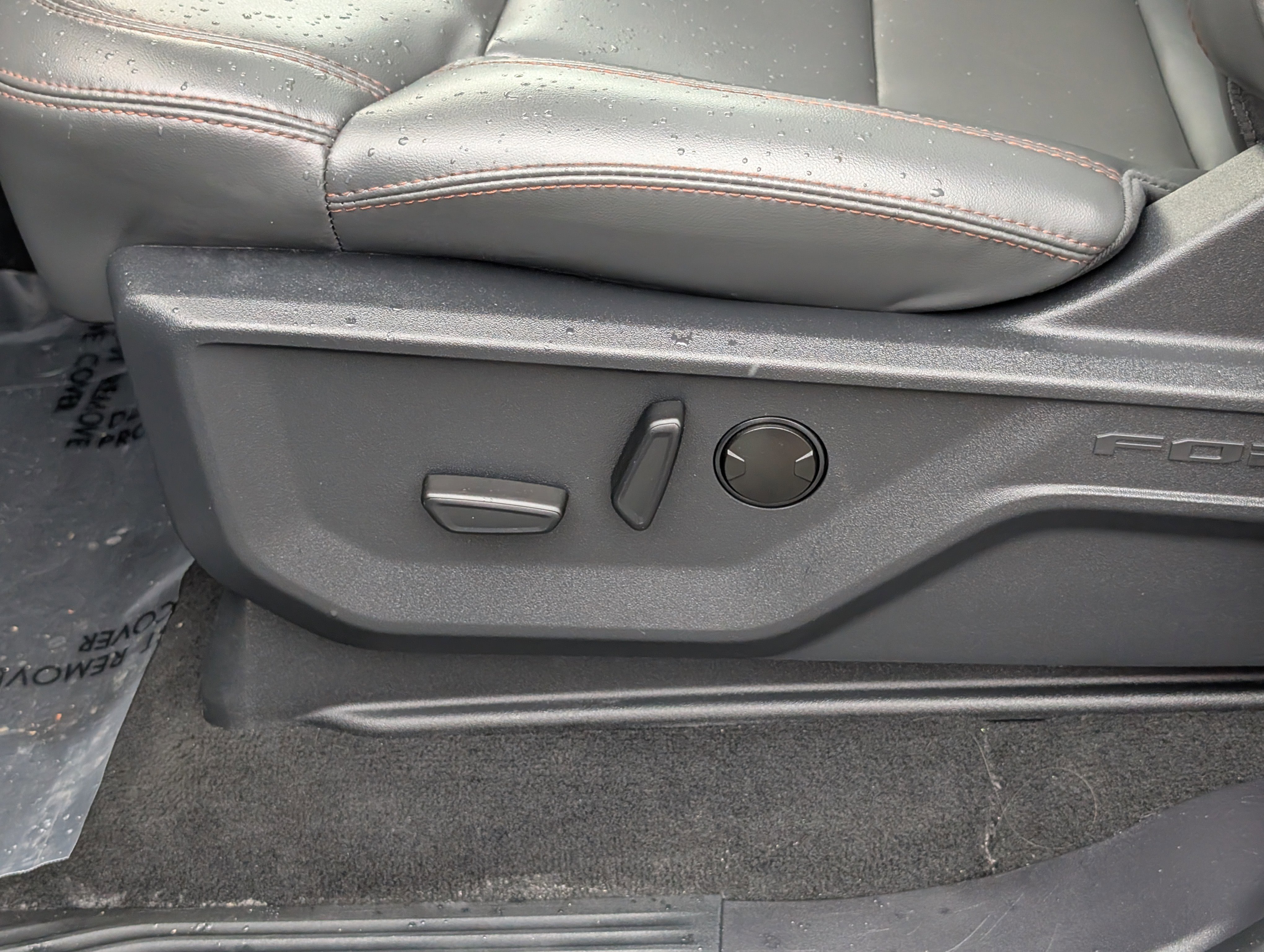 Certified 2025 Ford Expedition Active image 25