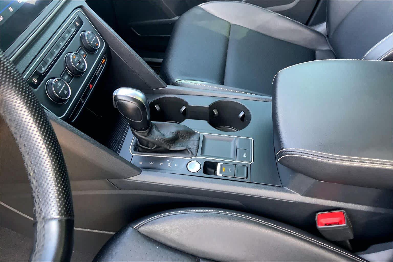 Used 2021 Volkswagen Atlas SE w/ Panoramic Sunroof Package FWD image 17