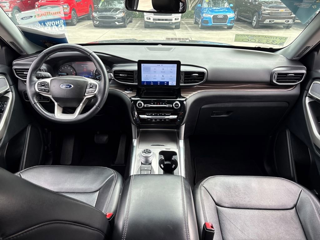 Certified 2023 Ford Explorer Limited w/ Equipment Group 301A image 11