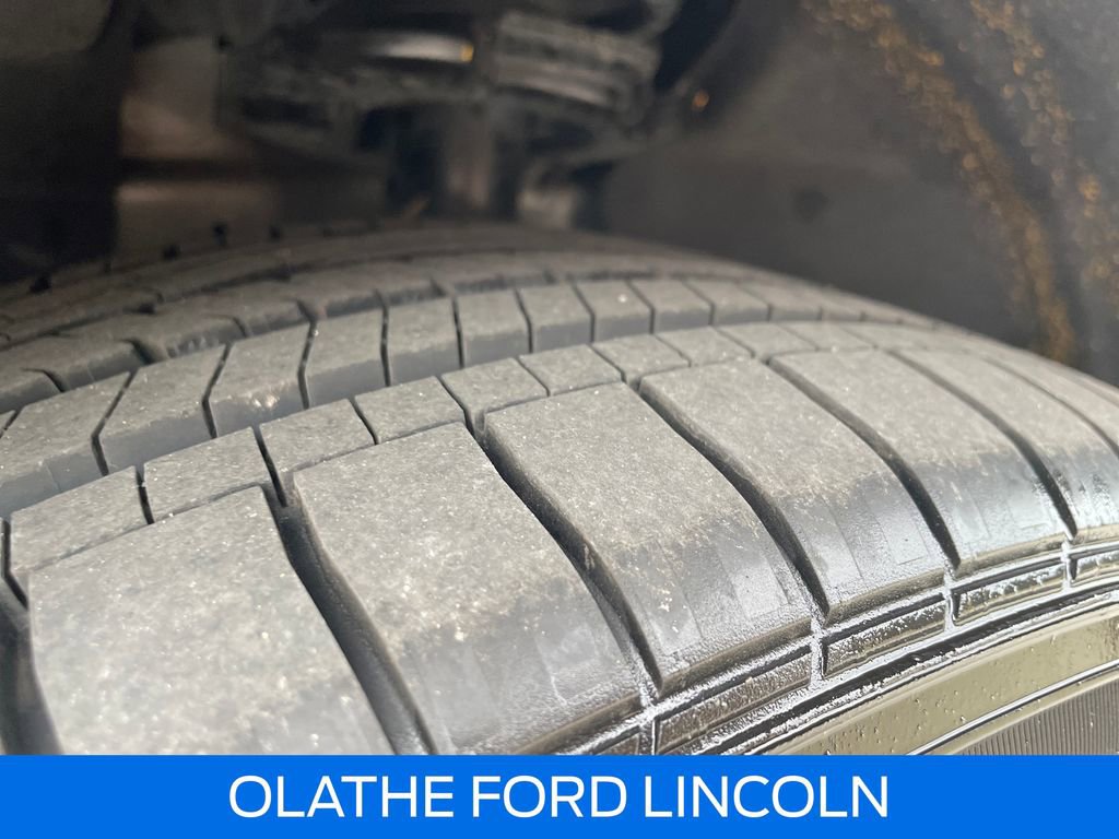 Certified 2026 Ford Explorer Active AWD/4WD image 30