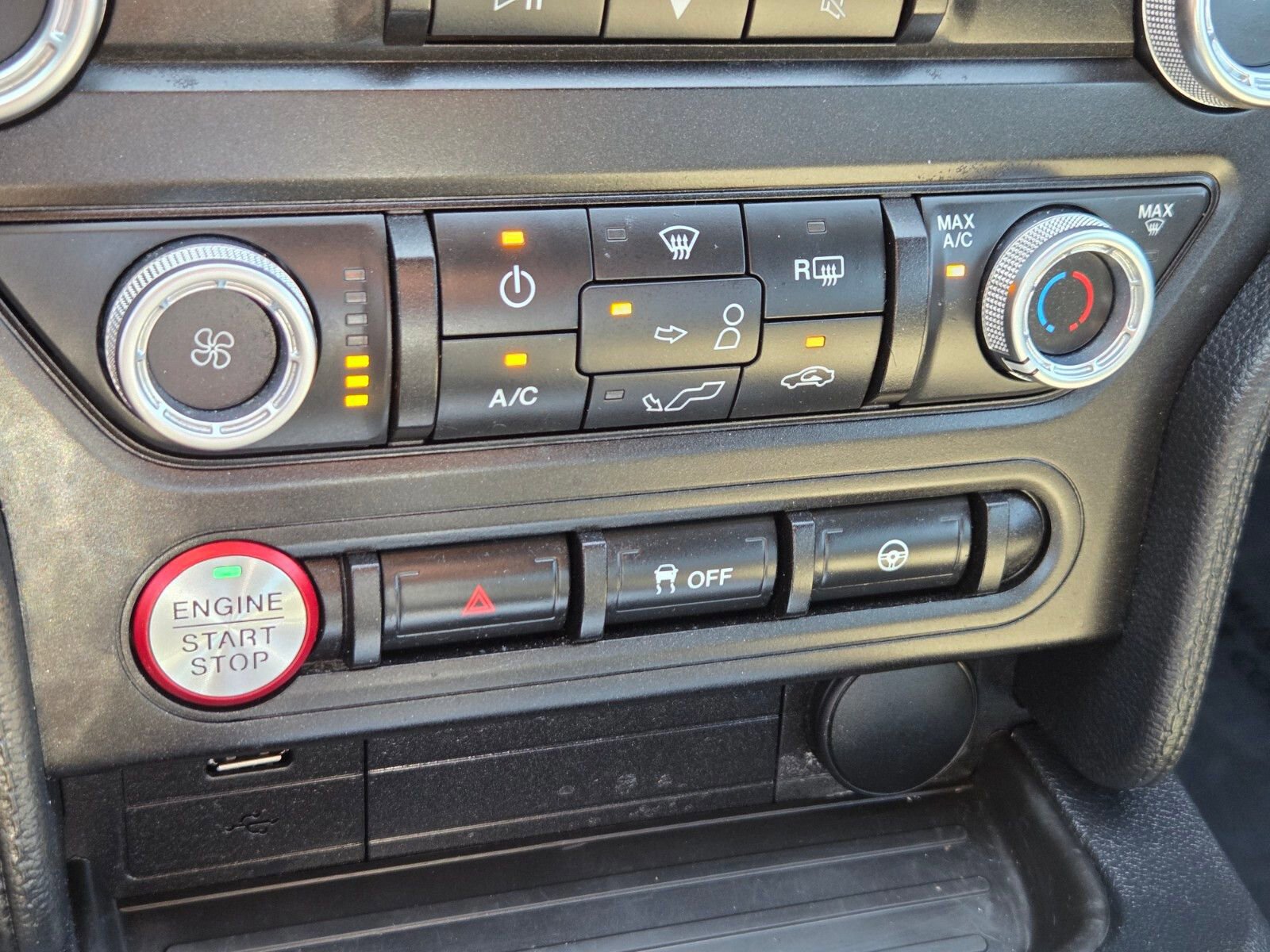 Certified 2020 Ford Mustang Coupe RWD image 23