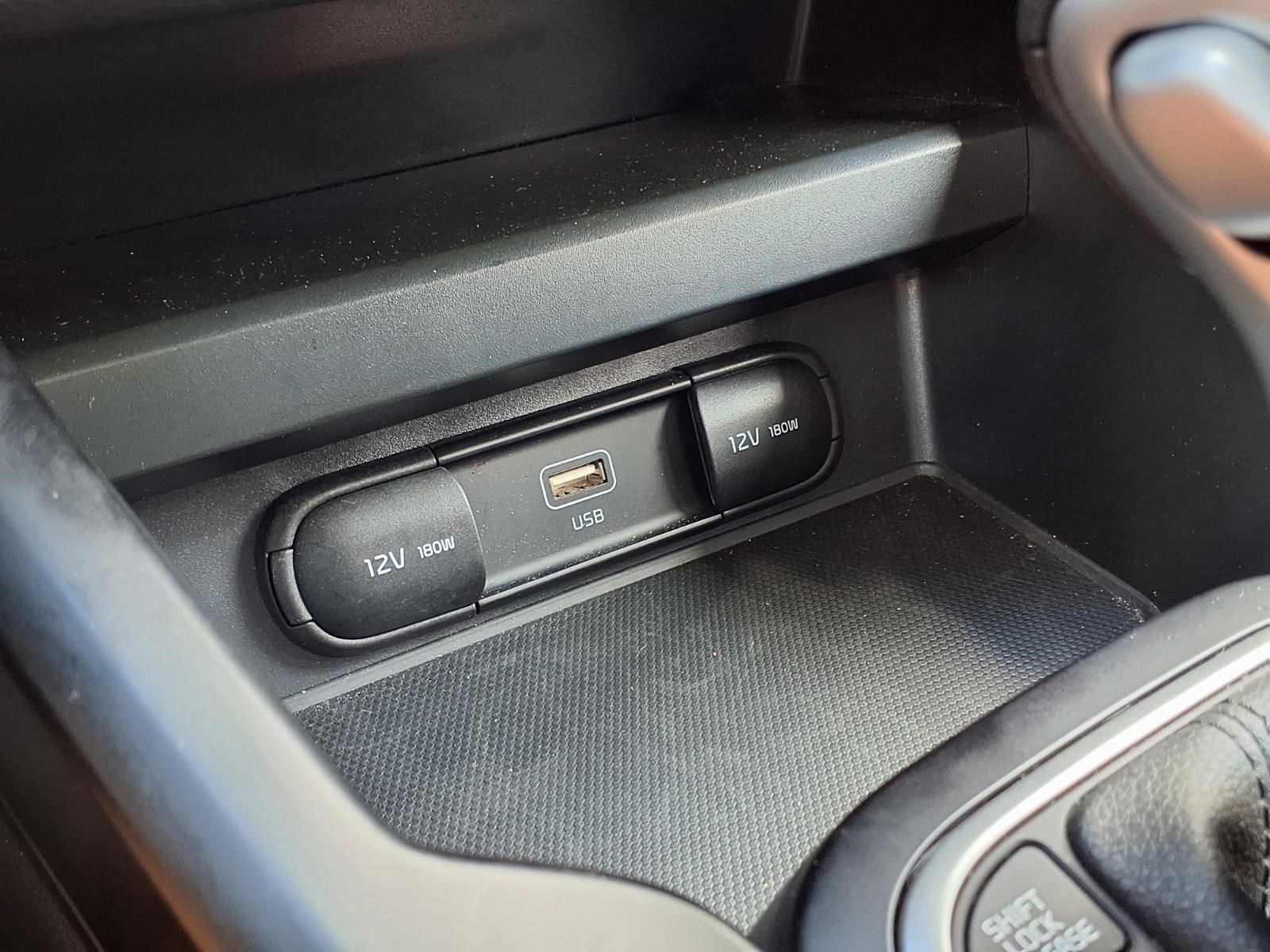 Used 2023 Kia Soul LX w/ LX Technology Package FWD image 23
