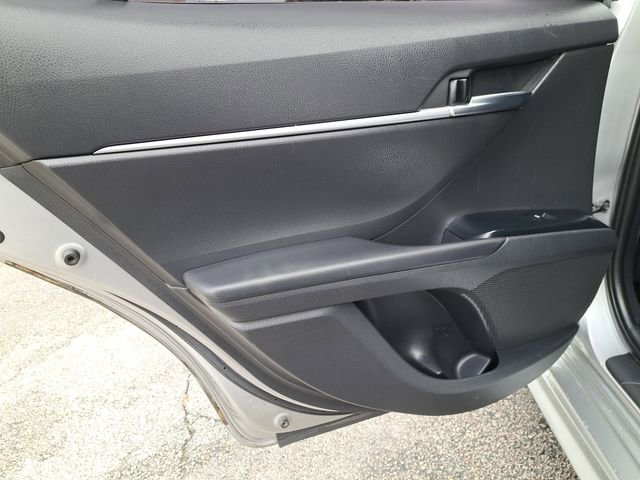 Used 2018 Toyota Camry SE w/ Moonroof Package image 14