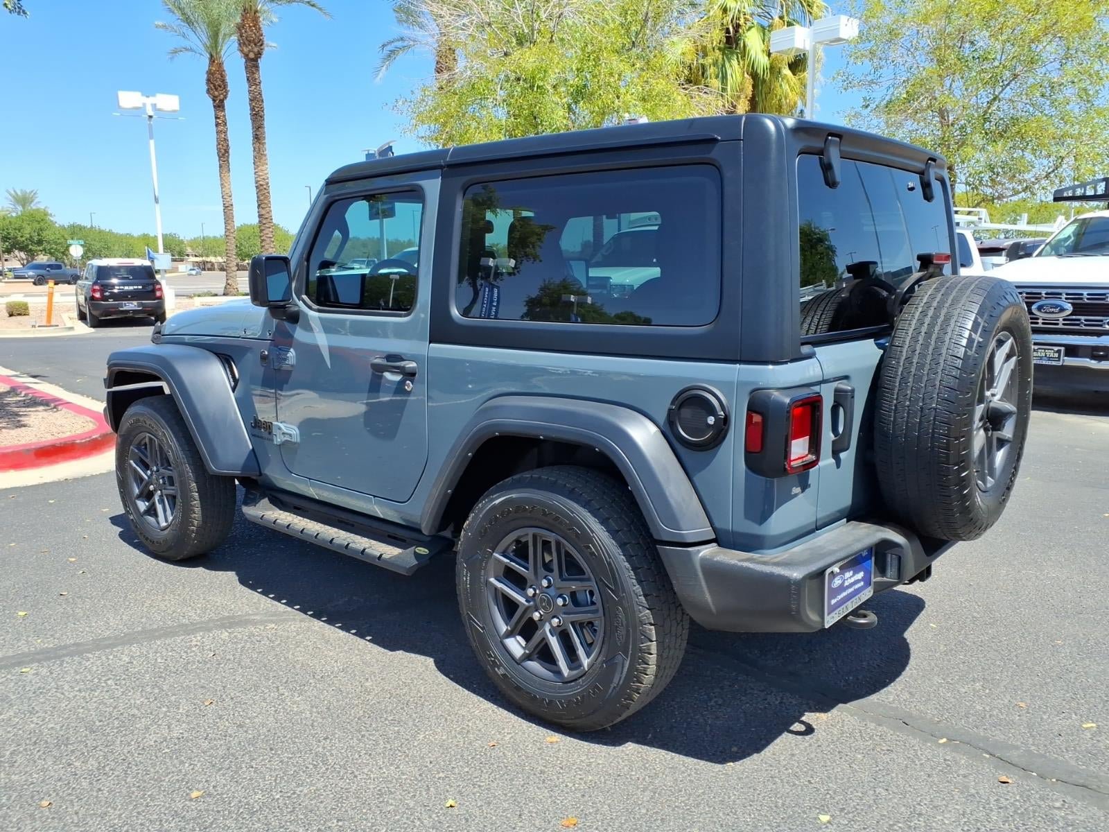 Used 2024 Jeep Wrangler Sport AWD/4WD image 6