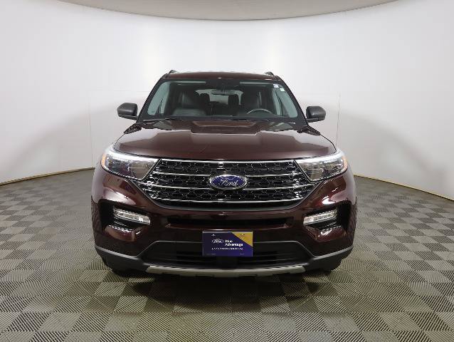Certified 2023 Ford Explorer XLT w/ Equipment Group 202A AWD/4WD image 3