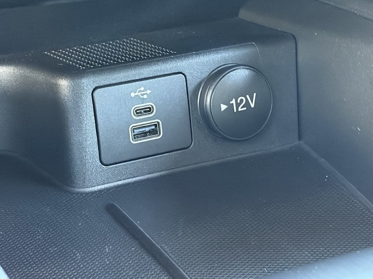Certified 2026 Ford Escape SE FWD image 29