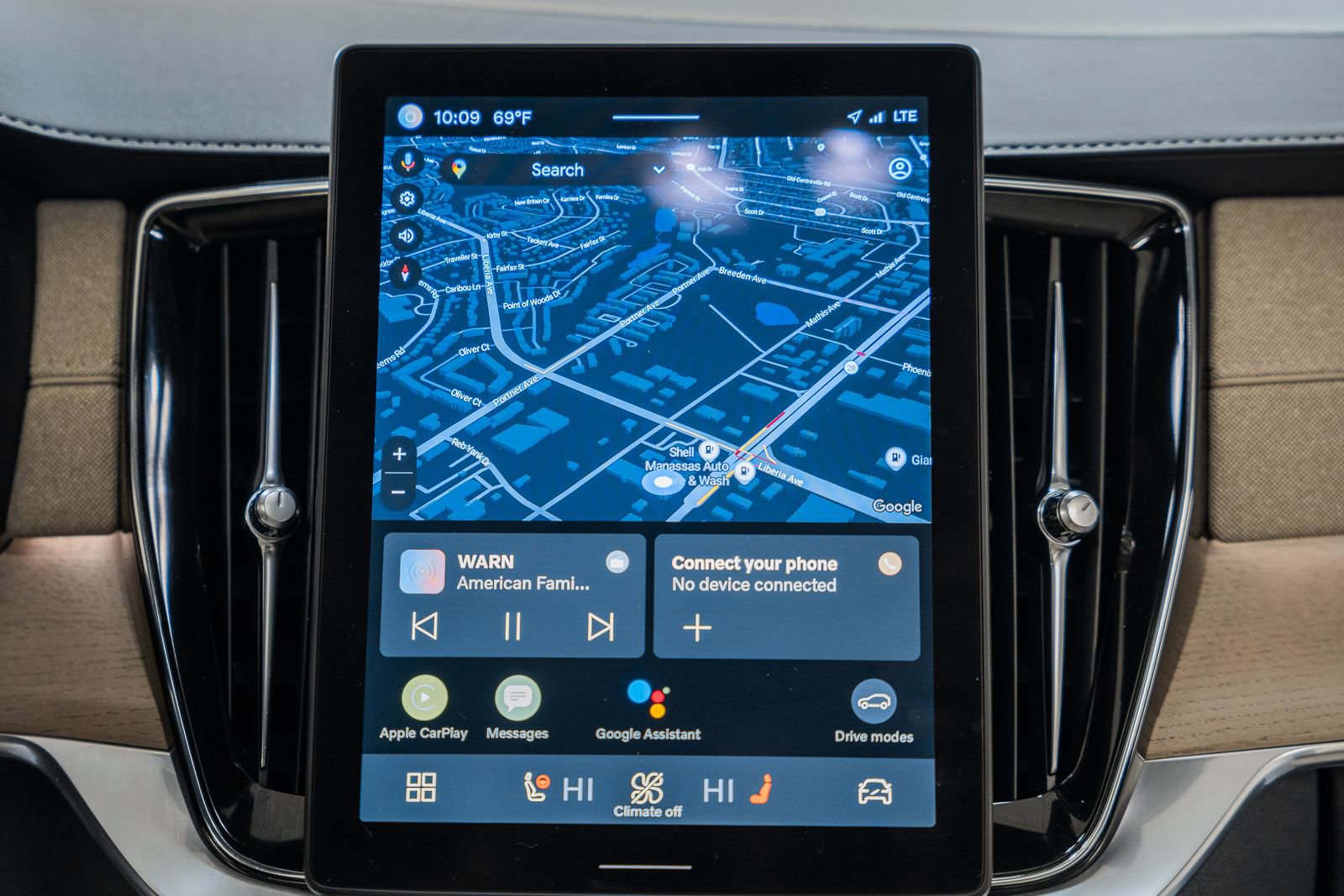 Used 2025 Volvo XC90 T8 Ultra w/ Protection Package Premier image 28