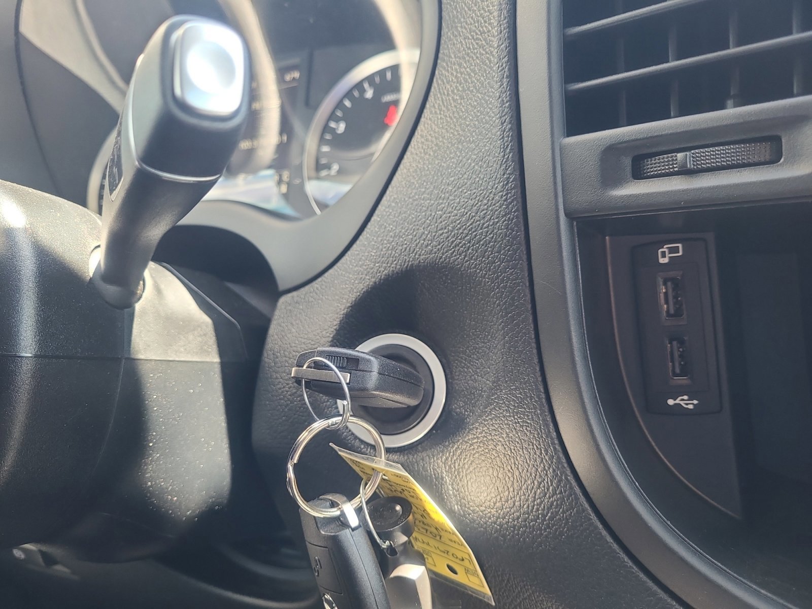 Used 2023 Mercedes-Benz Metris image 30