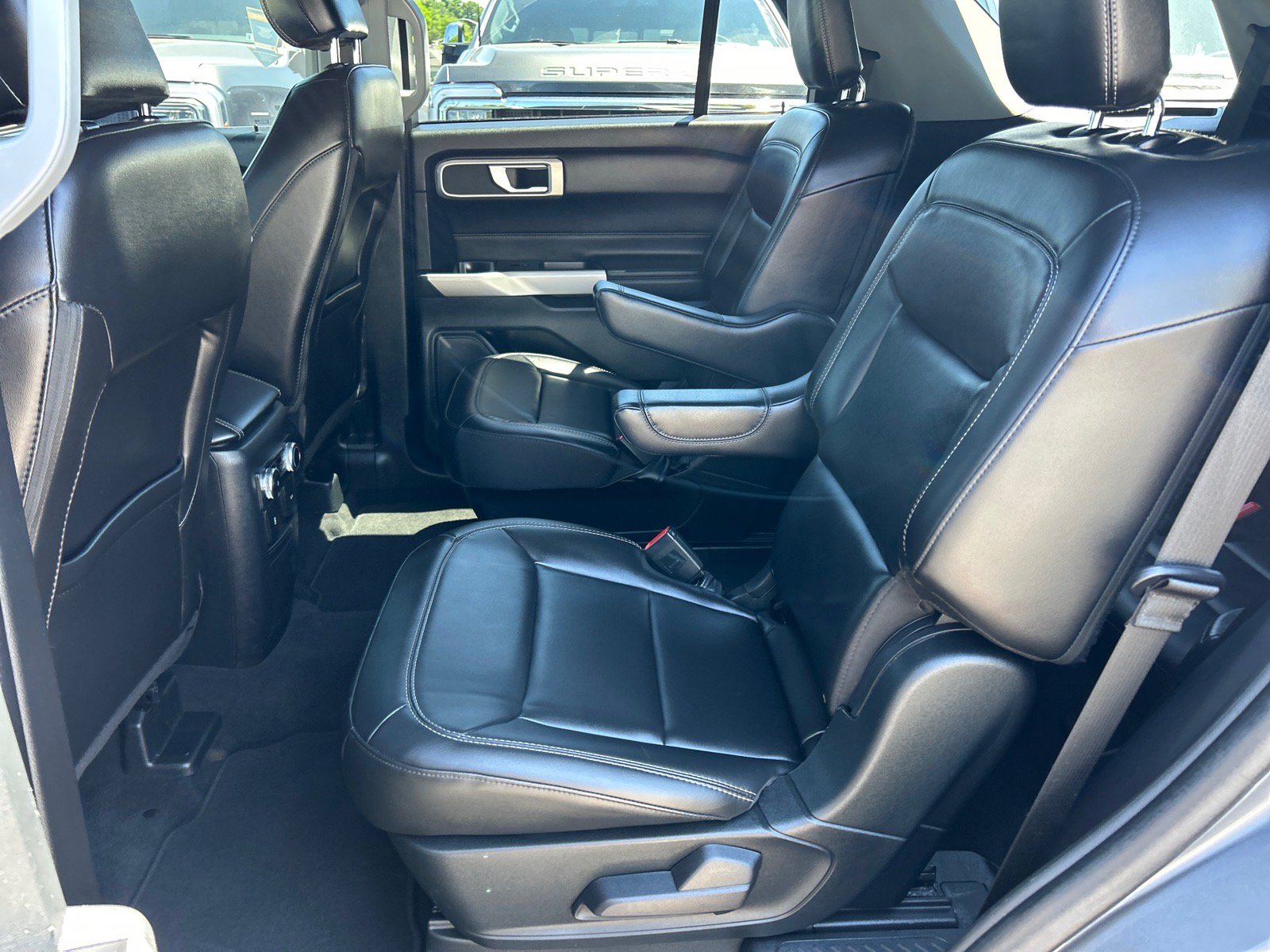Certified 2023 Ford Explorer XLT w/ Equipment Group 202A AWD/4WD image 10