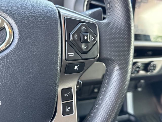 Used 2018 Toyota Tacoma SR5 RWD image 41