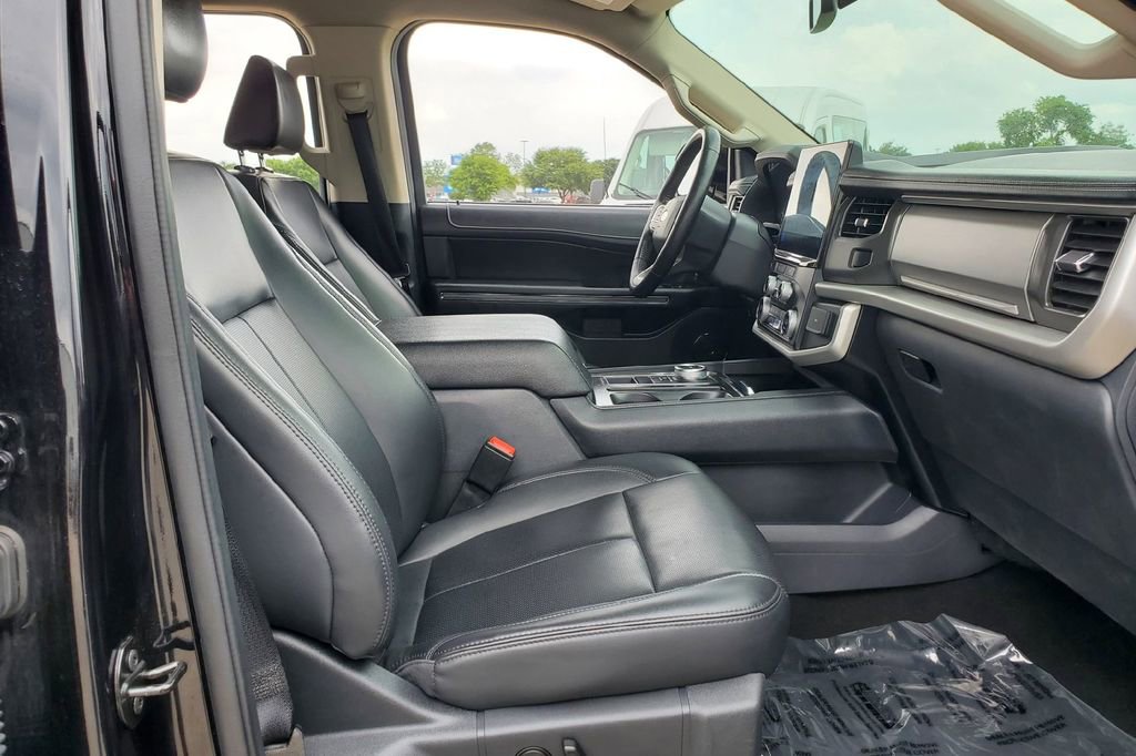 Certified 2024 Ford Expedition Max XLT RWD image 16