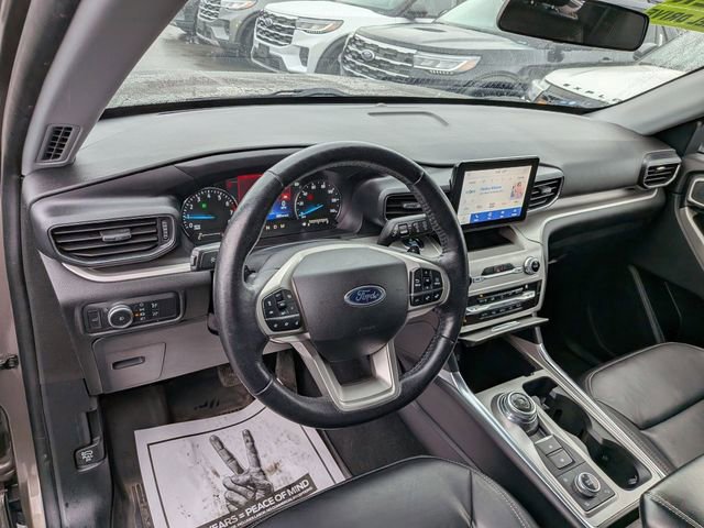 Certified 2021 Ford Explorer XLT w/ Equipment Group 202A image 7