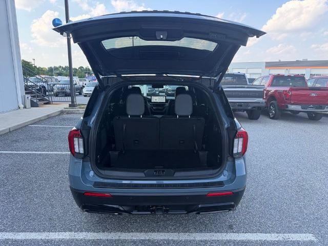Certified 2025 Ford Explorer ST-Line w/ Premium Package AWD/4WD image 9