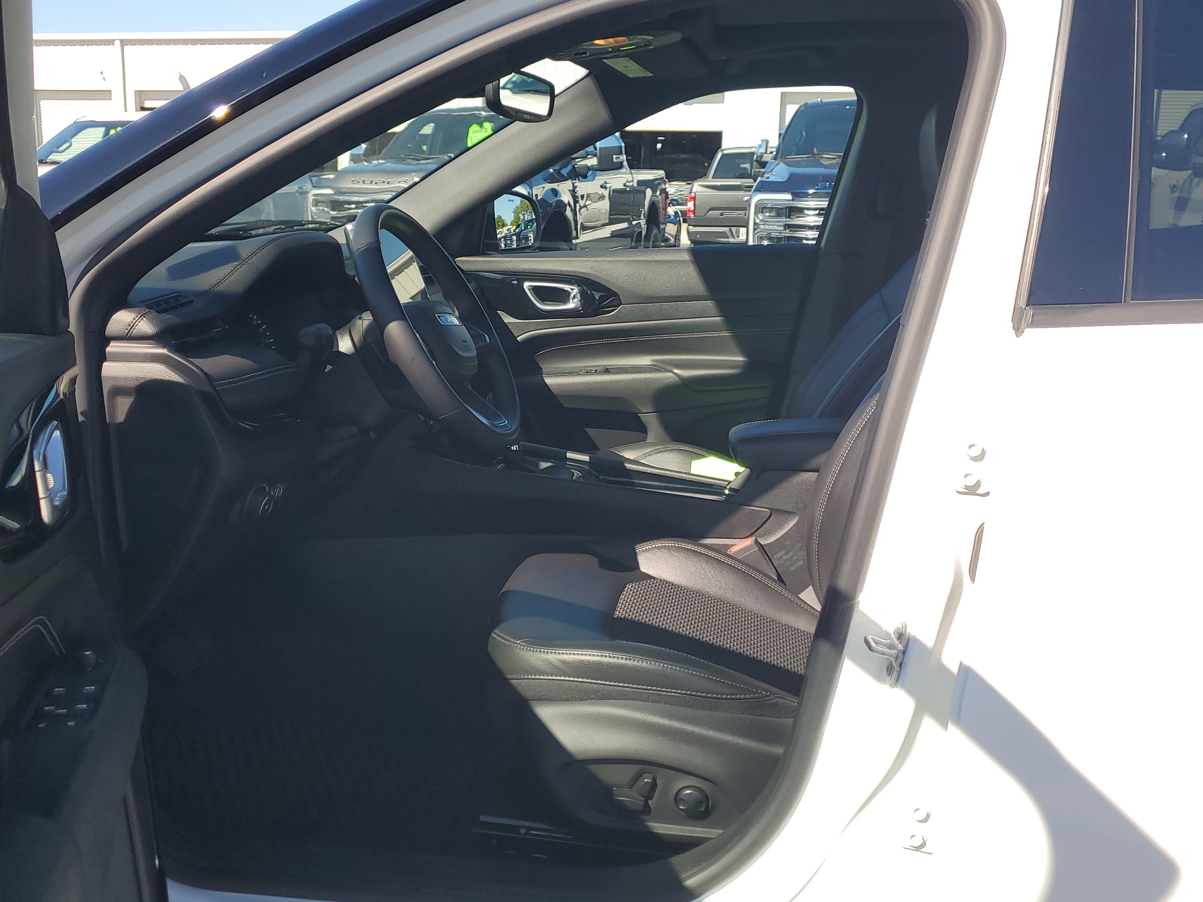 Used 2022 Jeep Compass Altitude w/ Sun and Sound Group image 19