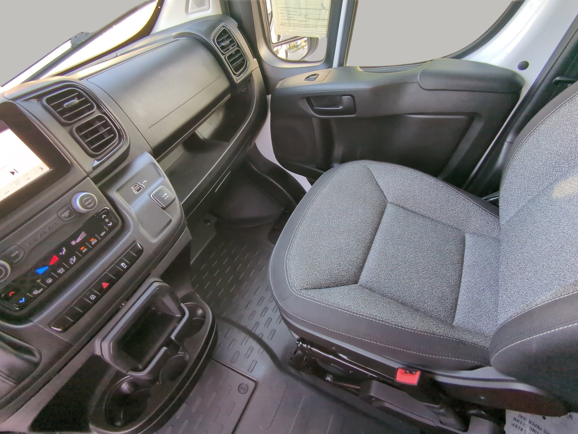 Used 2025 RAM ProMaster 2500 w/ U-Haul Equipment Group FWD image 52